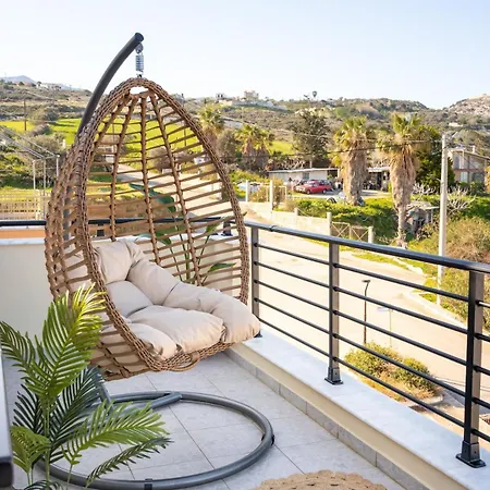 Apartment Michalis With Outdoor Jacuzzi
