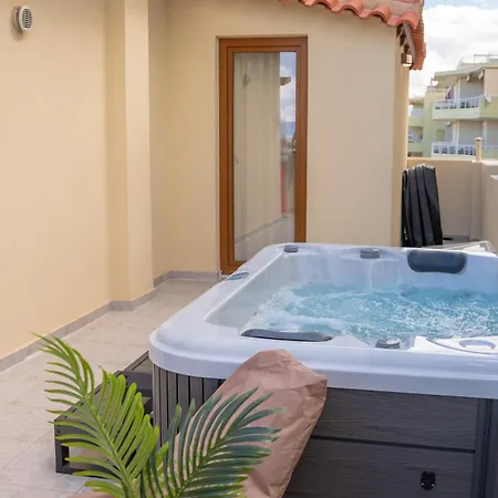 Michalis With Outdoor Jacuzzi Apartment