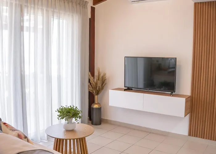 Michalis With Outdoor Jacuzzi *